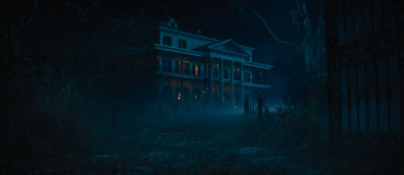 Haunted Mansion 2023 movie house exterior