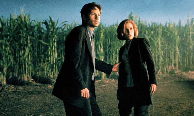 X Files 1998 cornfield sci fi horror